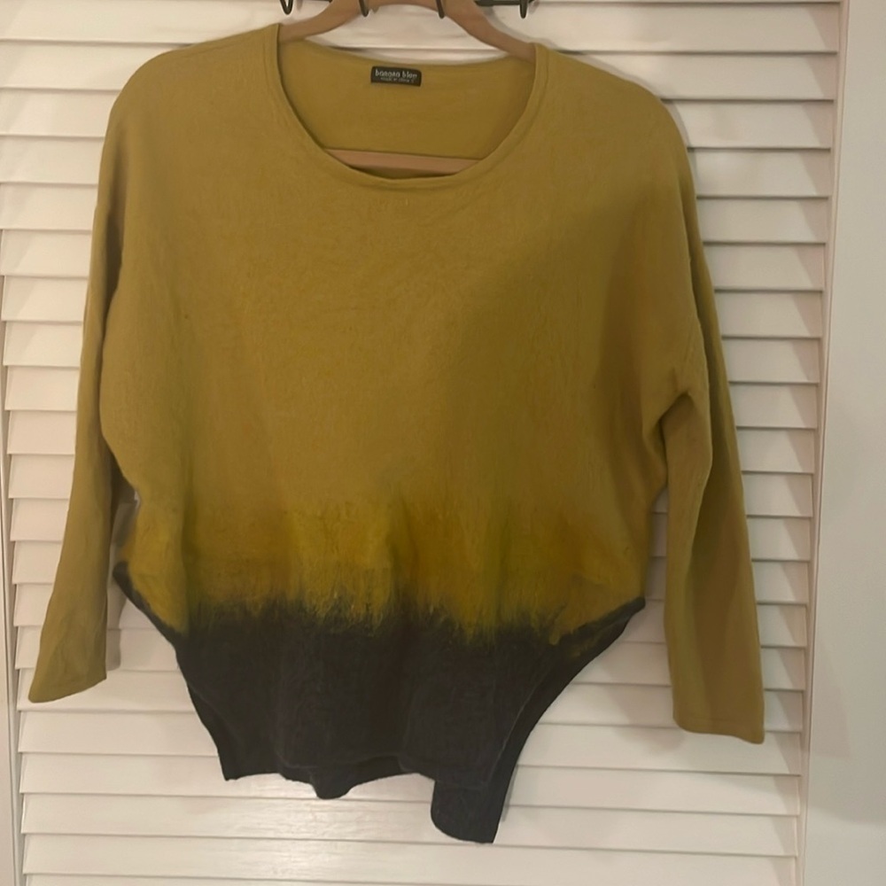Banana Blue Brand  Australia Mustard Ombré Charcoal Gray Merino Wool Sweater